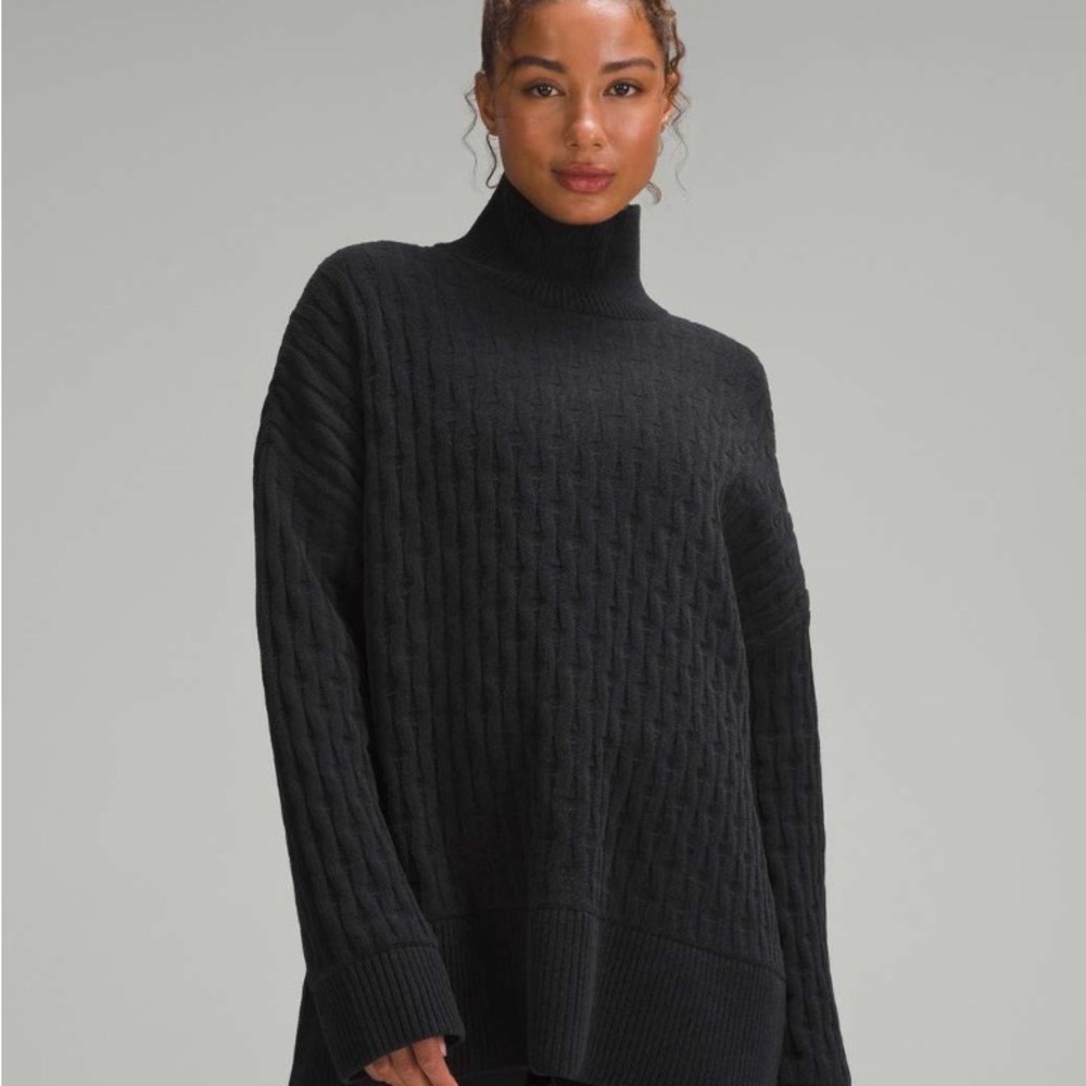 Lululemon Cable-Knit Relaxed-Fit Sweater
Black Small